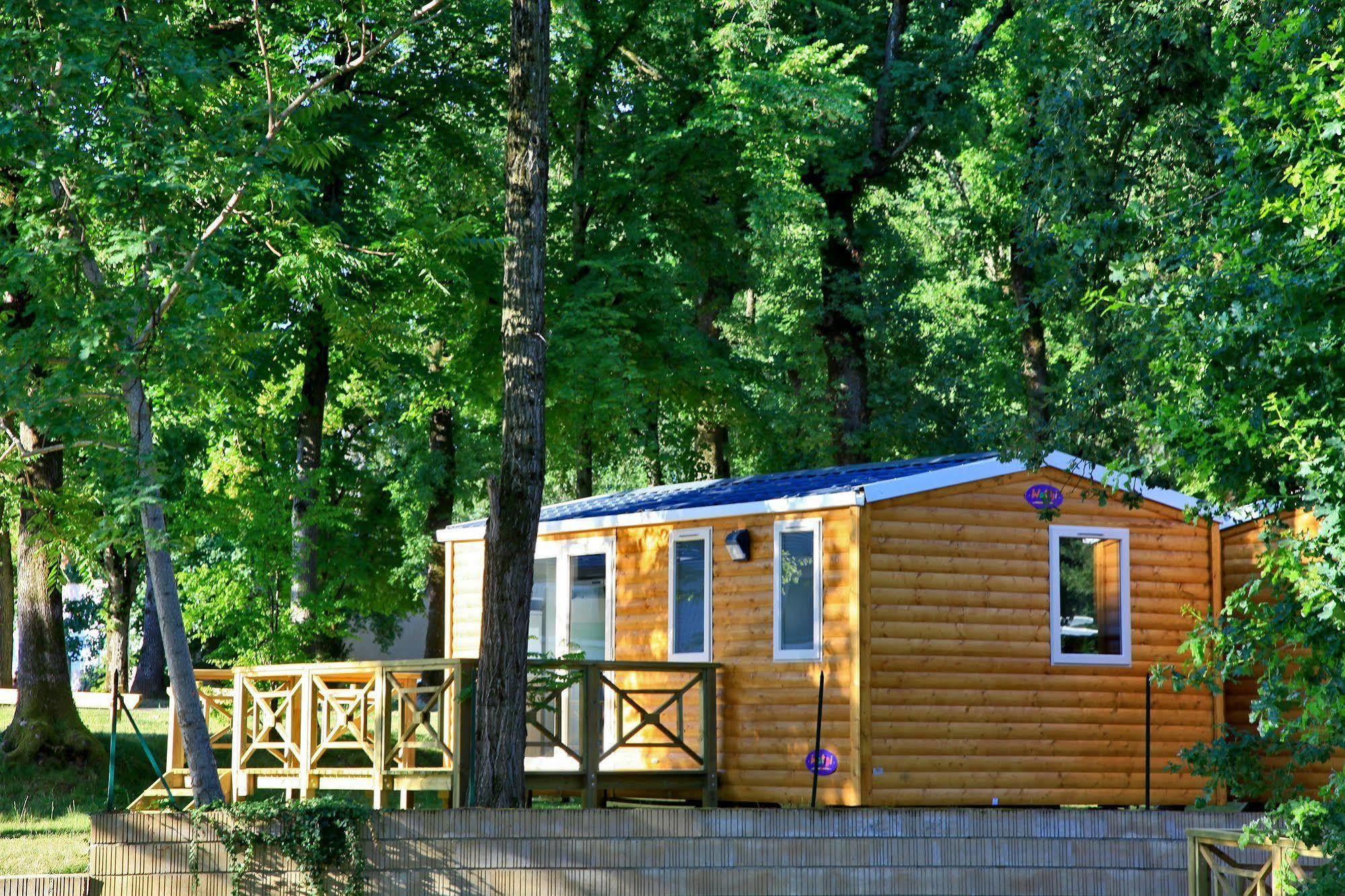 Albirondack Camping Lodge & Spa Exteriör bild